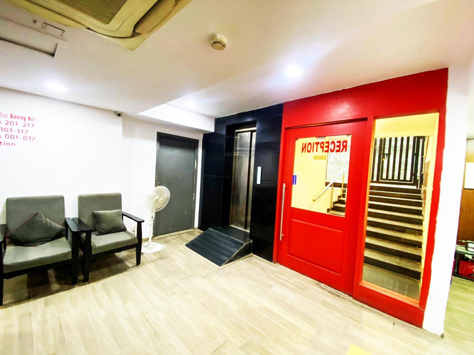 Hotel Crown Inn فريد آباد المظهر الخارجي الصورة